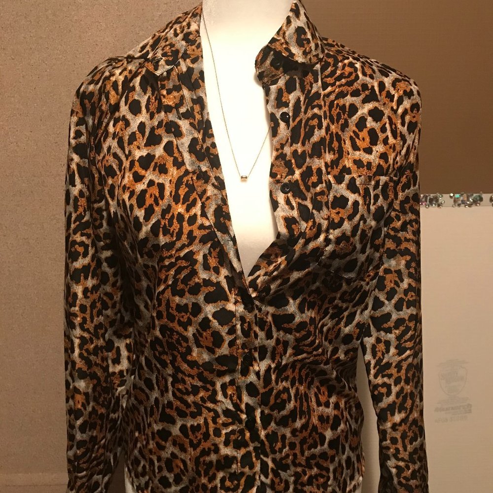 Silk long sleeve Leopard print blouse./shirt.